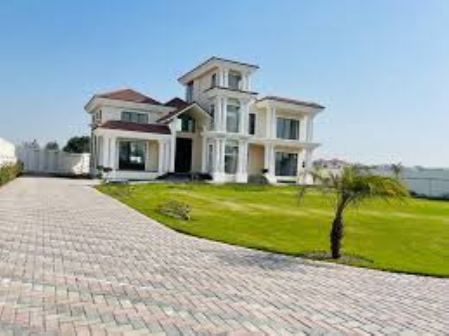 MBL FARMHOUSE KIENYEJI 
